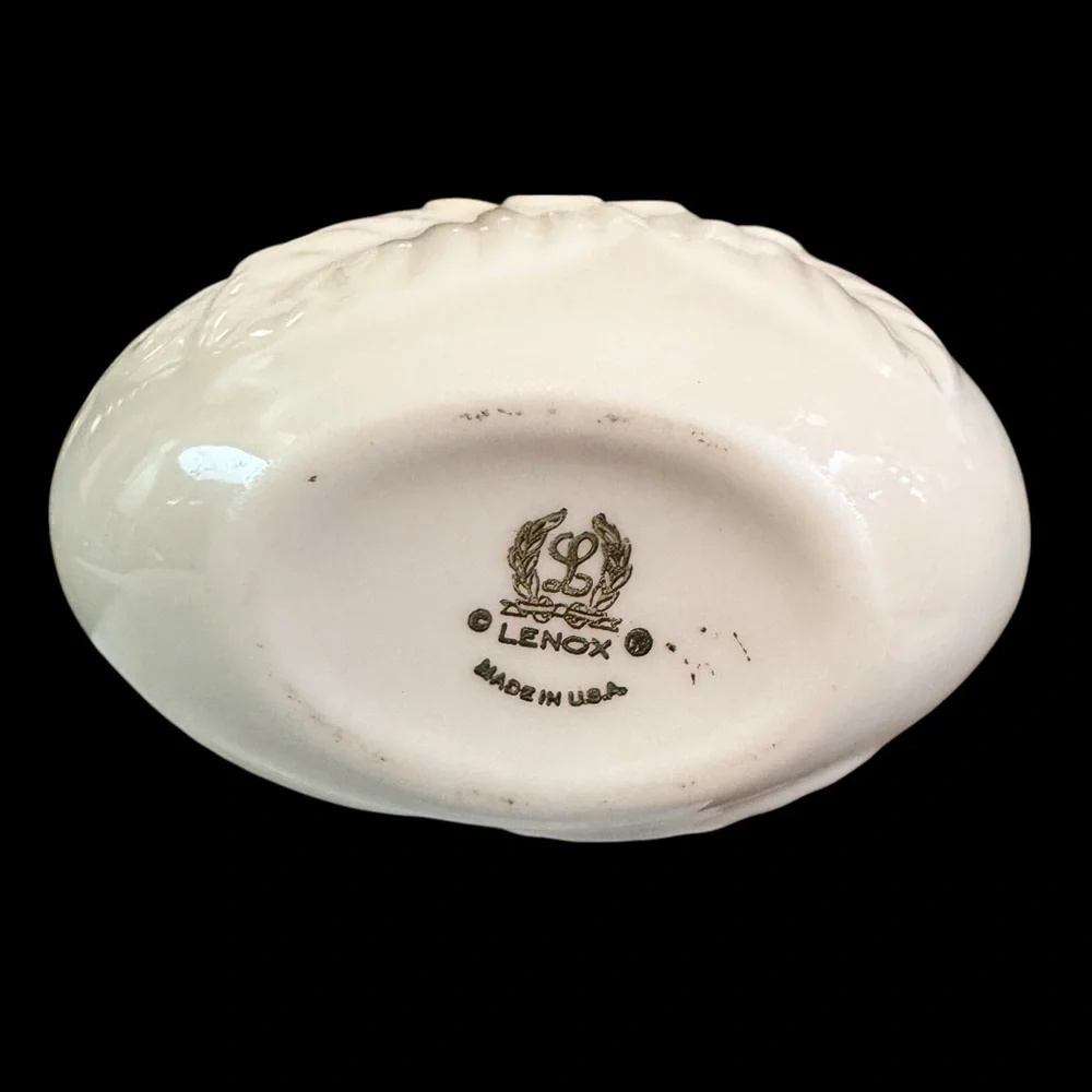 Lenox Vintage Essence Porcelain Bottle with Gold Stopper